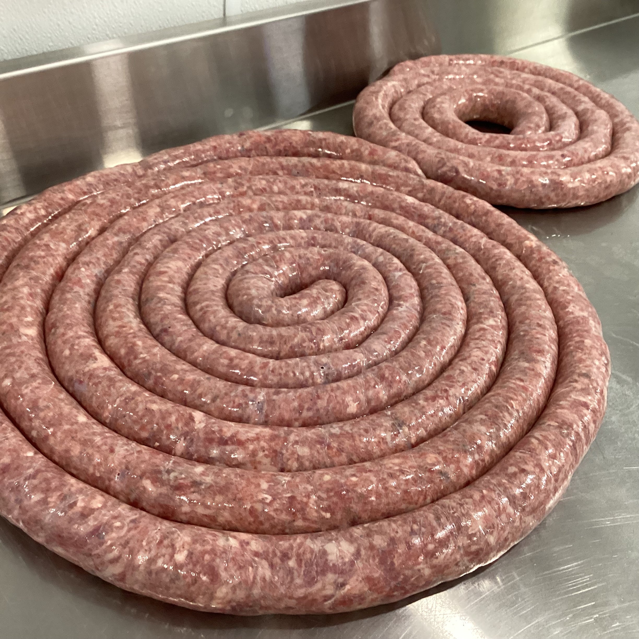 Roasted Garlic Meishan Brats
